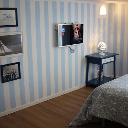 La Mansarda Sul Porto Apartment ปอนซา ภายนอก รูปภาพ