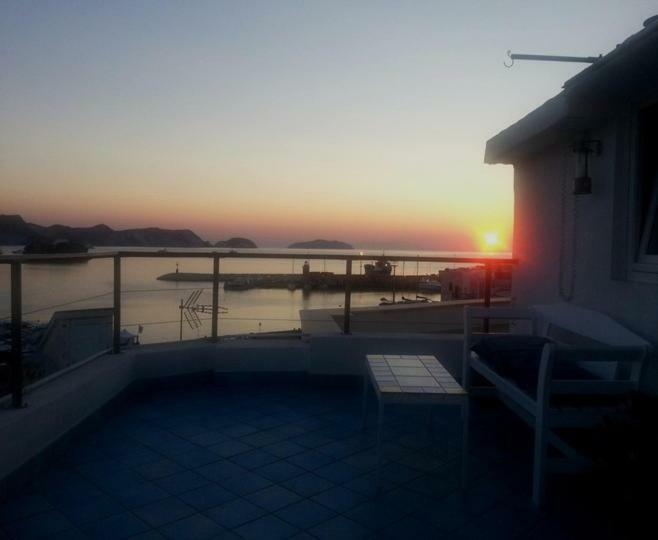La Mansarda Sul Porto Apartment ปอนซา ภายนอก รูปภาพ