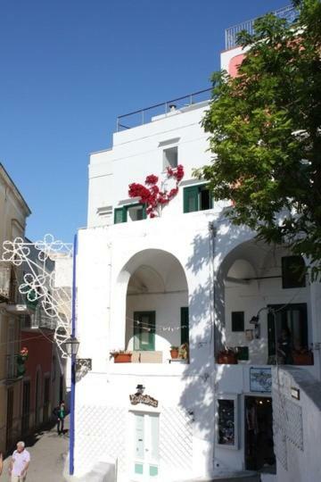 La Mansarda Sul Porto Apartment ปอนซา ภายนอก รูปภาพ